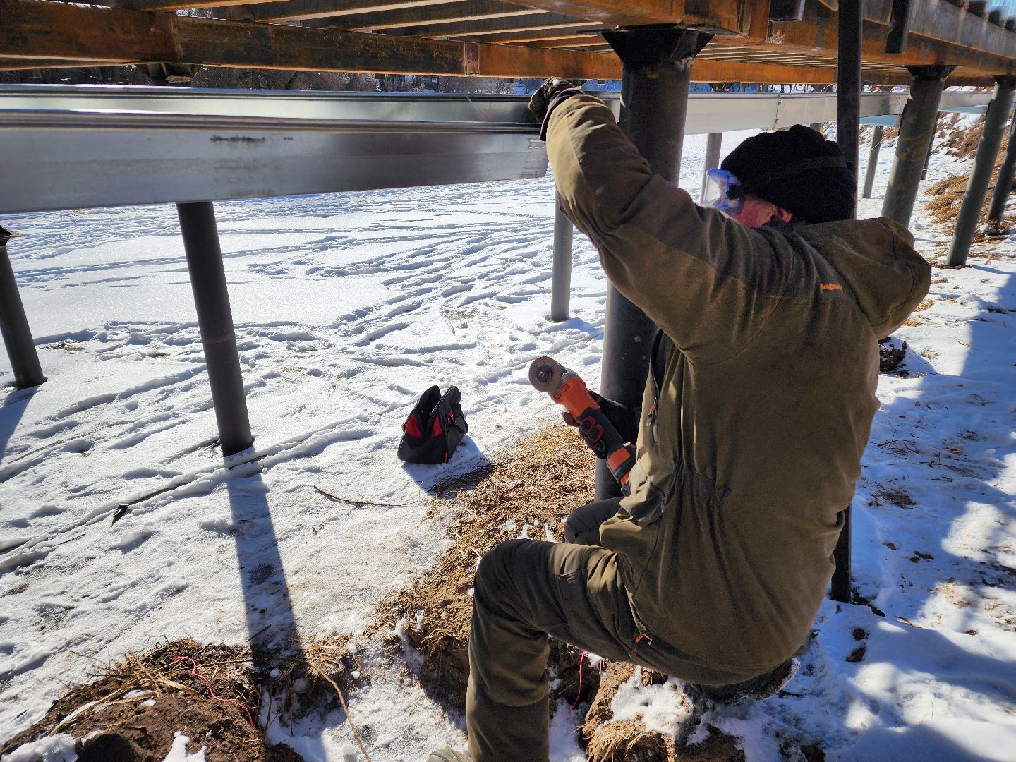 Чехов, улица Береговая, набережная реки Теребенка, благоустройство, обновление, прокладка сетей электроснабжения, инженерные коммуникации, наружное освещение, закладные под электрический кабель, госпрограмма московской области, формирование комфортной городской среды,