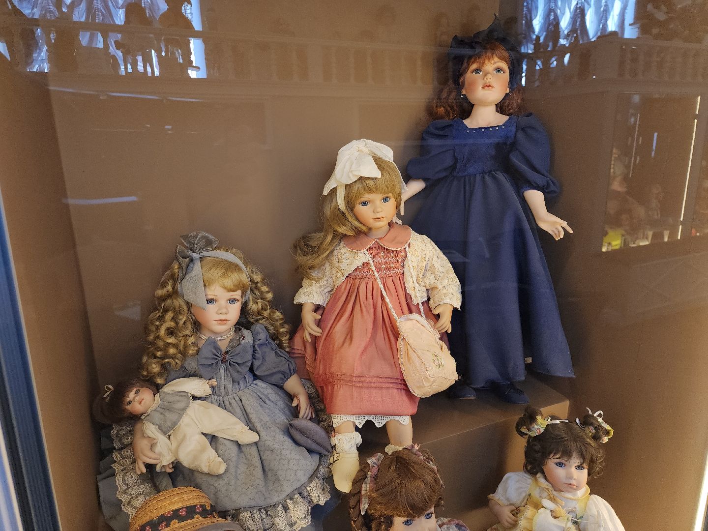 серпухов, подмосковье, ура победе, музей кукол и дом мороженого,