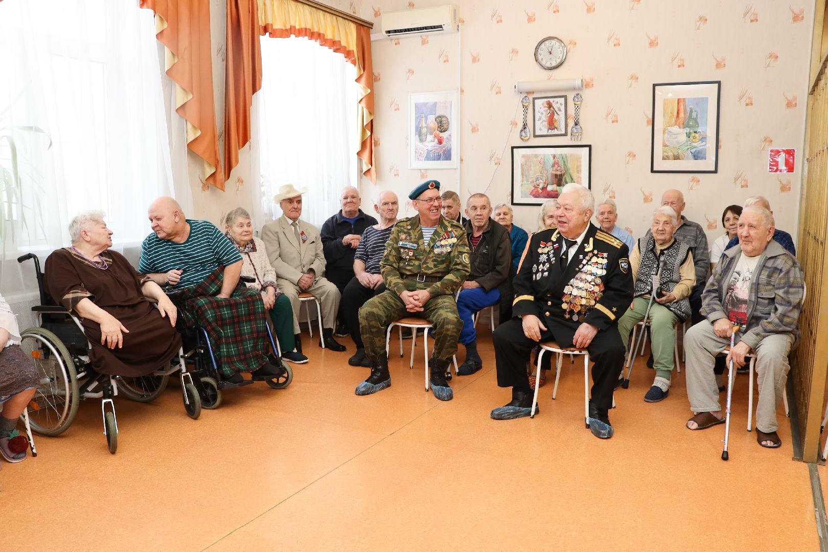 ивантеевка, интернат, пожилые люди, подарки, праздник,нежный бизнес, забота о жителях,