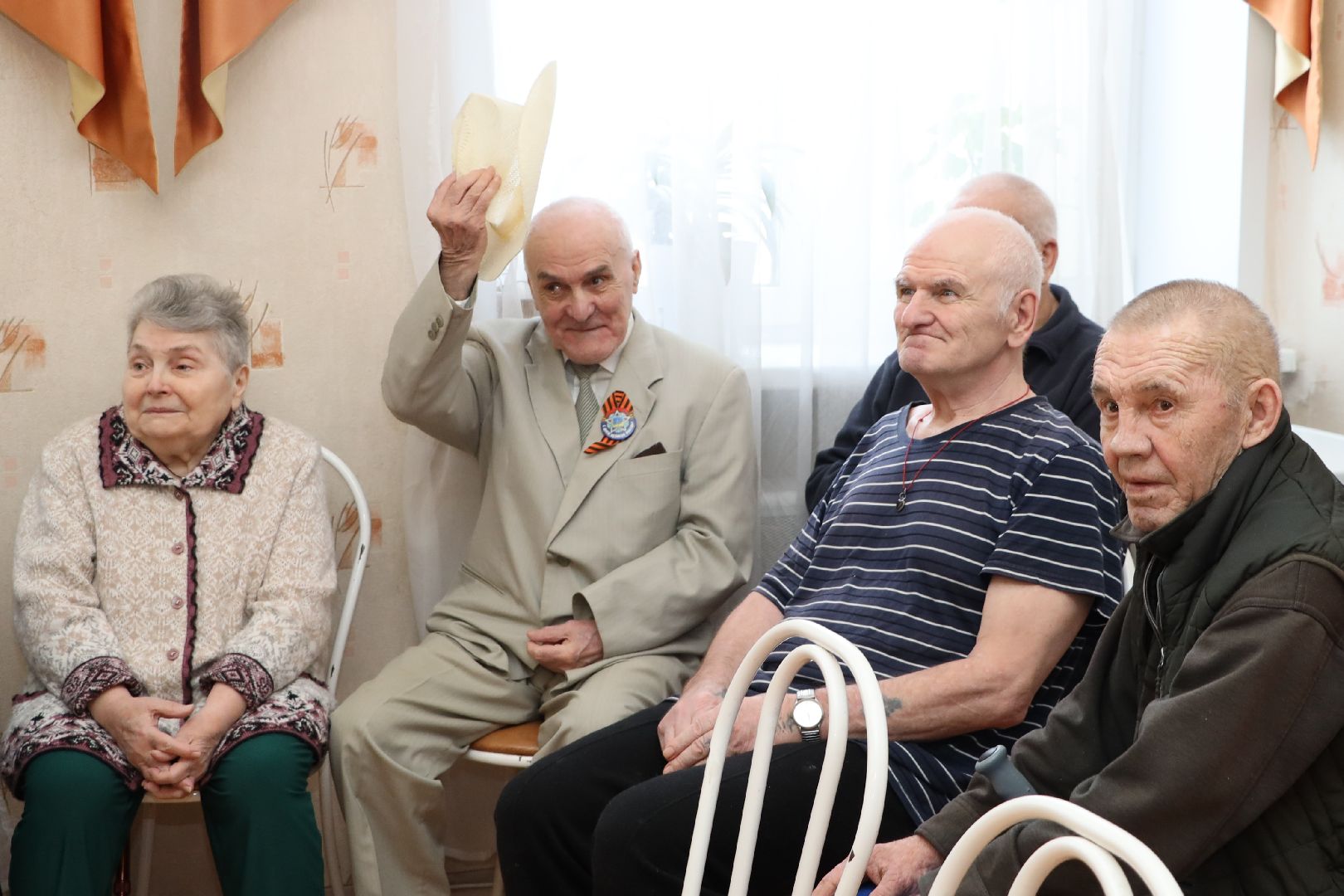 ивантеевка, интернат, пожилые люди, подарки, праздник,нежный бизнес, забота о жителях,