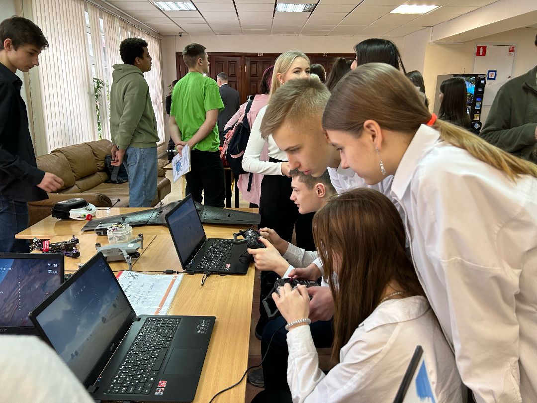 Фрязино, общество