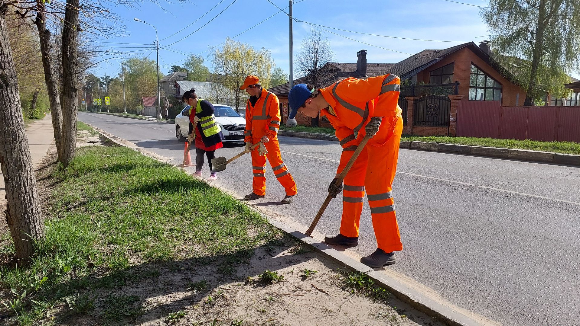 уборка дорог, дорожный смет, бордюры, серпухов, жкх, дорожные работы, благоустройство,