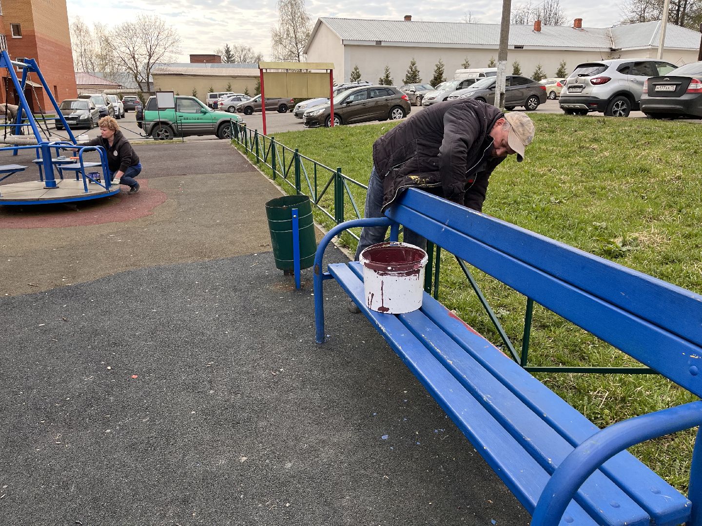 Шаховская, детская площадка, покраска