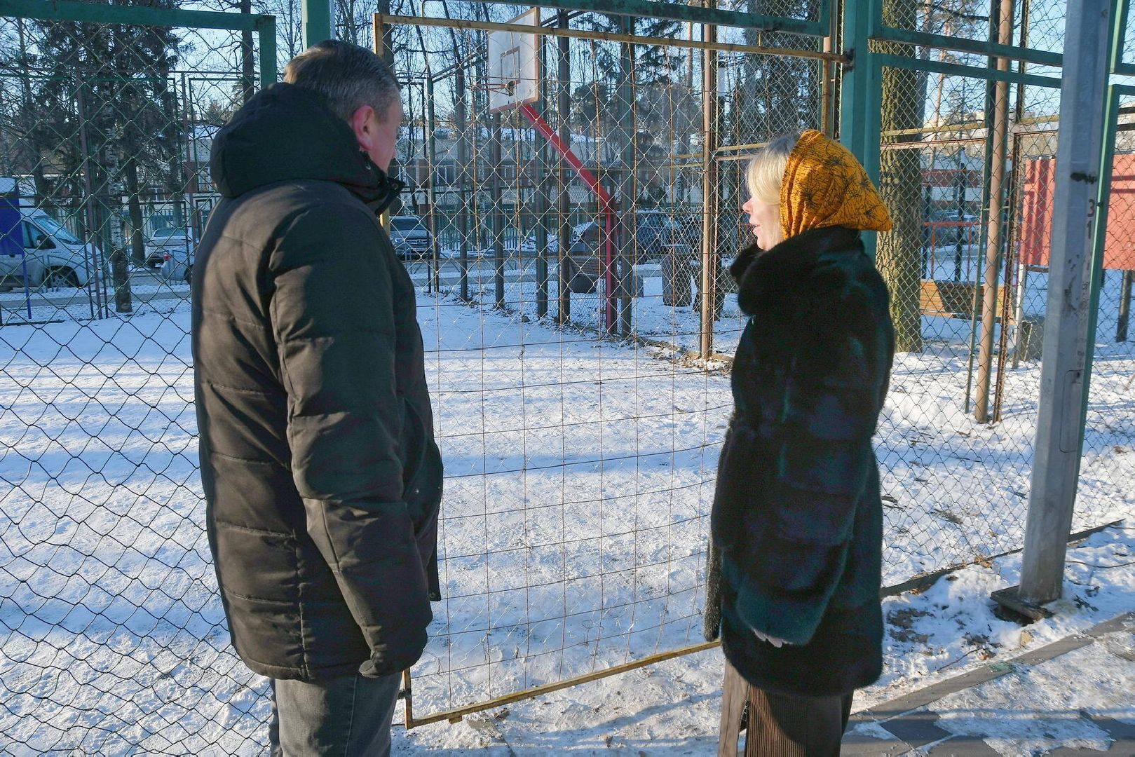 спортивная площадка Власиха, ремонт спортплощадки, обращения жителей, Власиха спортплощадка, вертикалки,