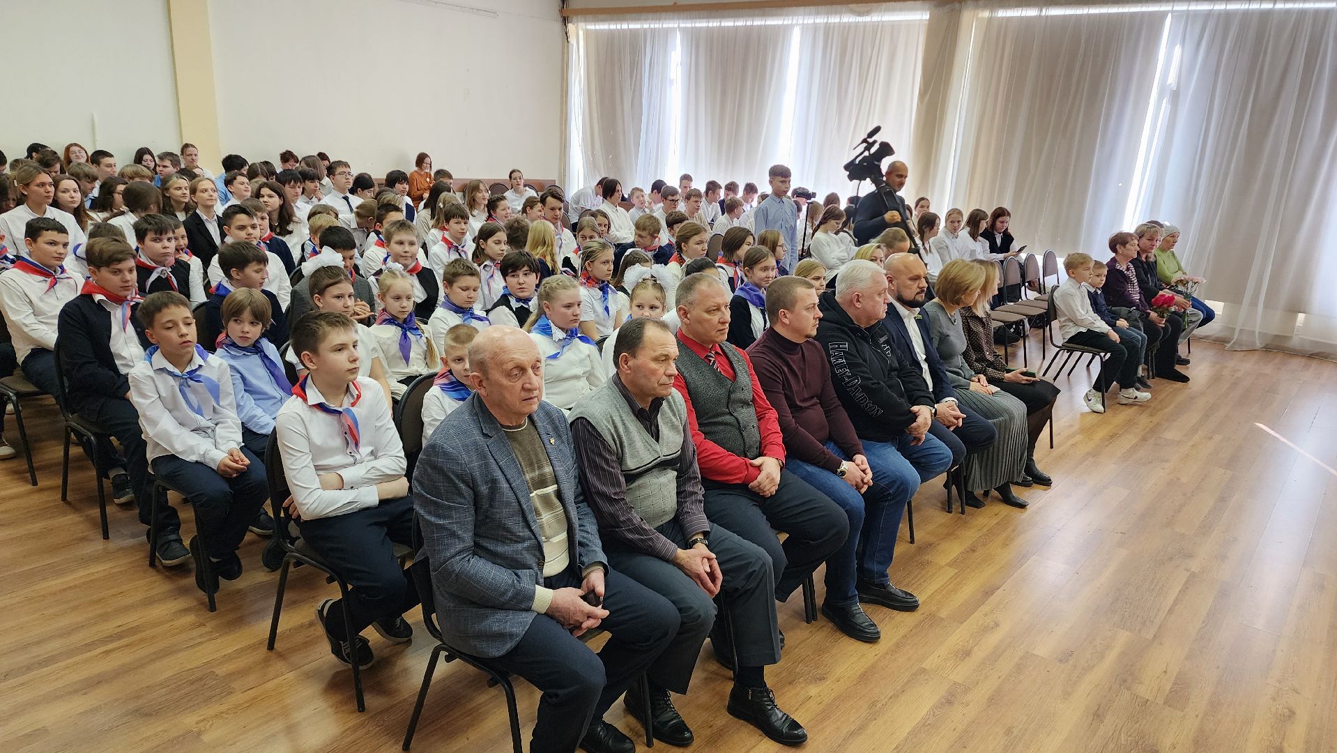 вертикалки, Открытие памятной доски бойцу СВО, Школа имени Тимофеева, Памятная доска герою сво,