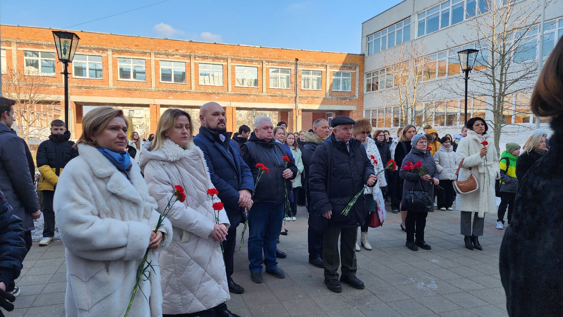 вертикалки, Открытие памятной доски бойцу СВО, Школа имени Тимофеева, Памятная доска герою сво,