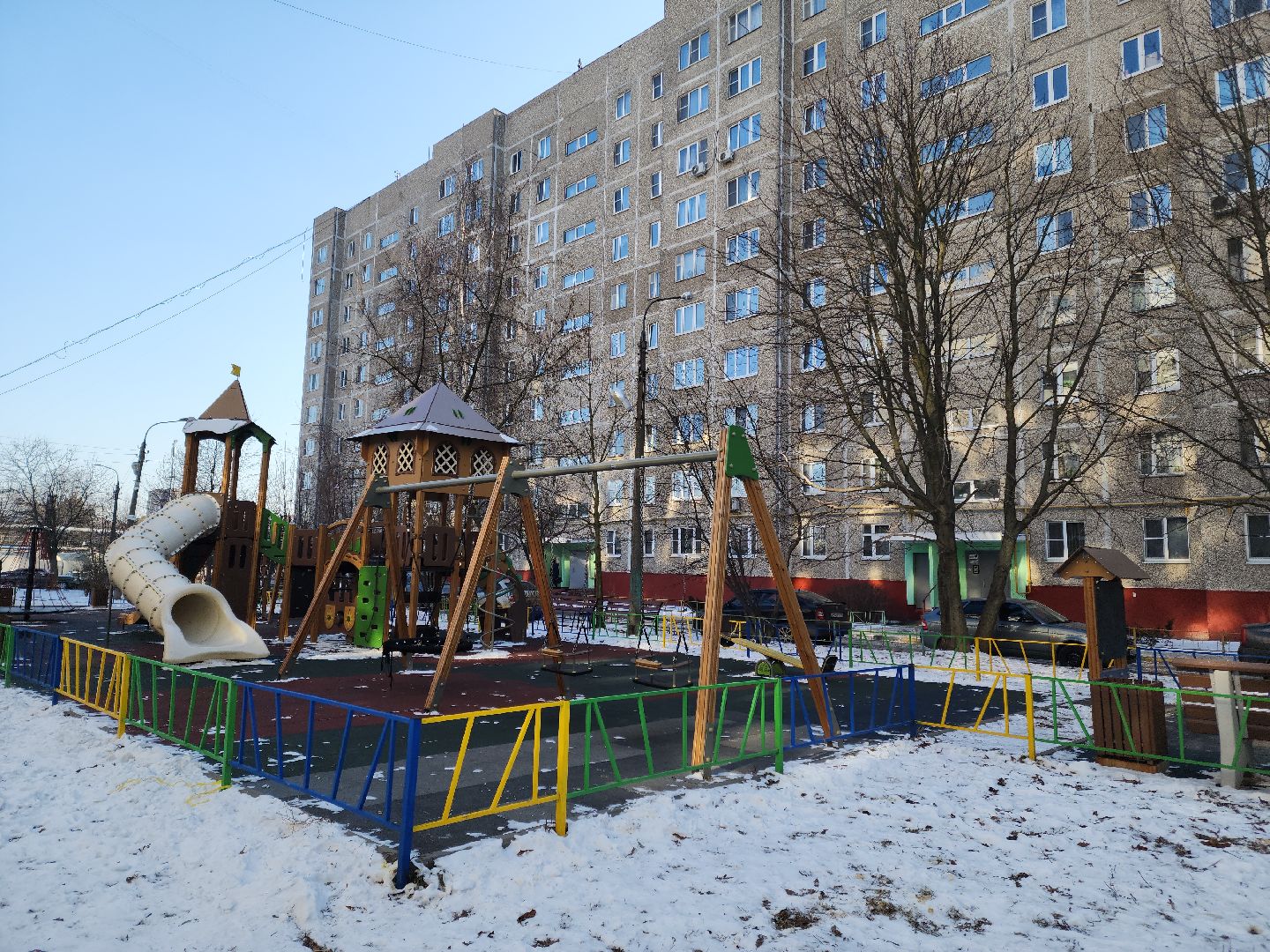 Подольск, Выездная администрация, придомовая территория, вертикалки,