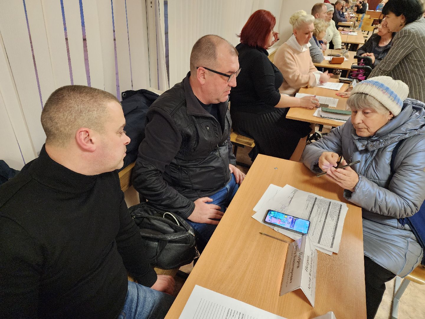 Чехов, микрорайон Венюково, выездная администрация, встреча с жителями, обращения граждан, улица Чехова, входная группа, ступеньки, входная дверь, тамбур, потолок и стены, текущий ремонт, обновление, управляющая компания, содержание дома,