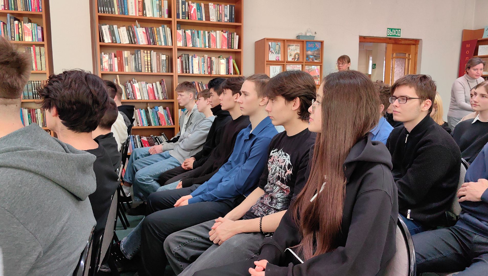 выставка, жена героя, сво, Герои нашего времени, урок мужества, вертикалки,