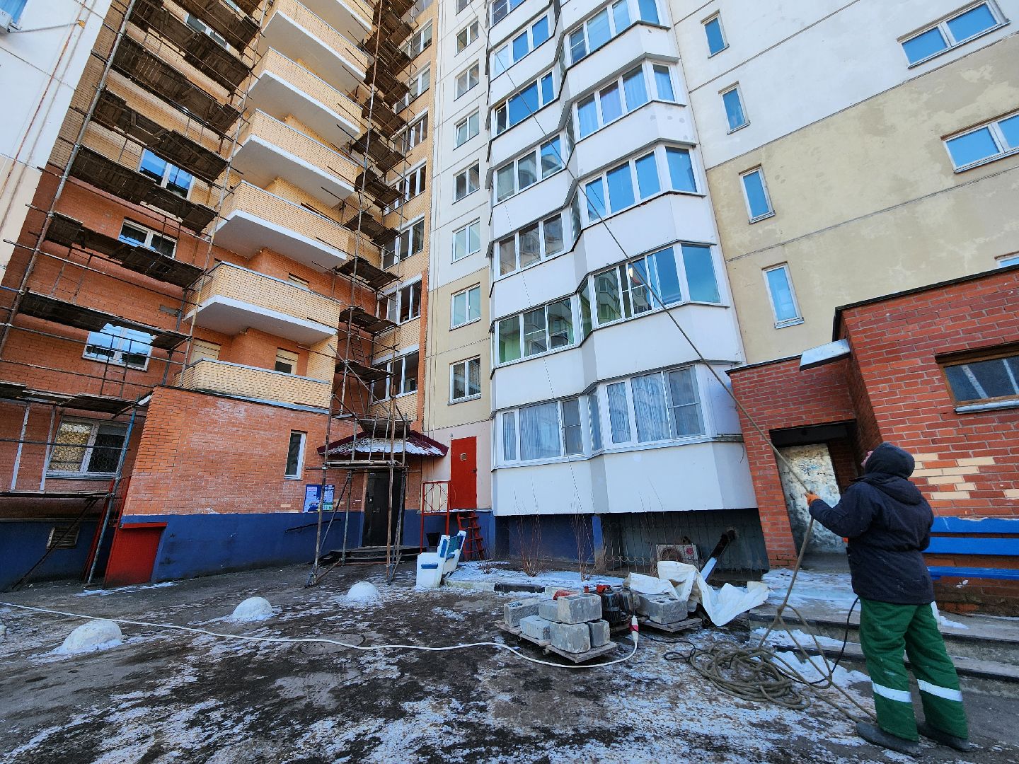 Чехов, улица Дружбы 1а, жилой дом, капитальный ремонт фасада, реконструкция фасада, обновление наружных стен, фонд капитального ремонта мо, несущая способность фасада, теплоизоляция, гидроизоляция, вертикалки,