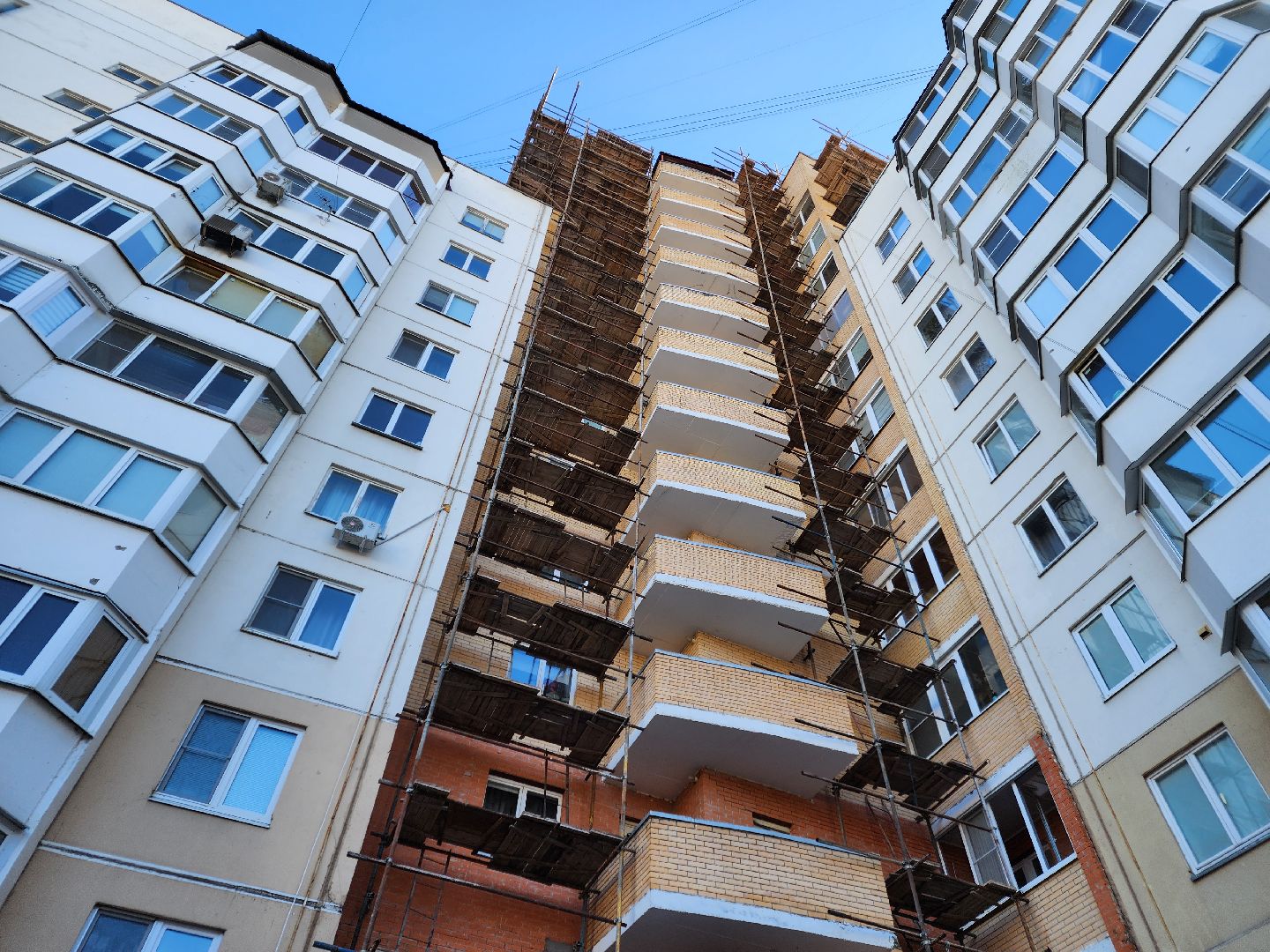 Чехов, улица Дружбы 1а, жилой дом, капитальный ремонт фасада, реконструкция фасада, обновление наружных стен, фонд капитального ремонта мо, несущая способность фасада, теплоизоляция, гидроизоляция, вертикалки,