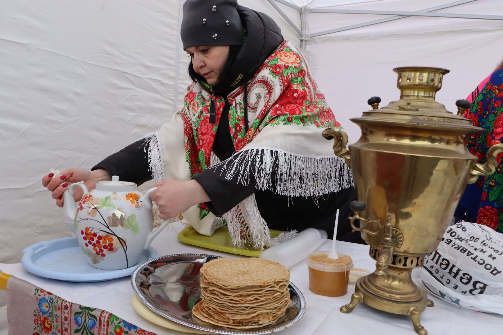 масленица, чучело, серебряные пруды, парк серебряный, масленичные гуляния,