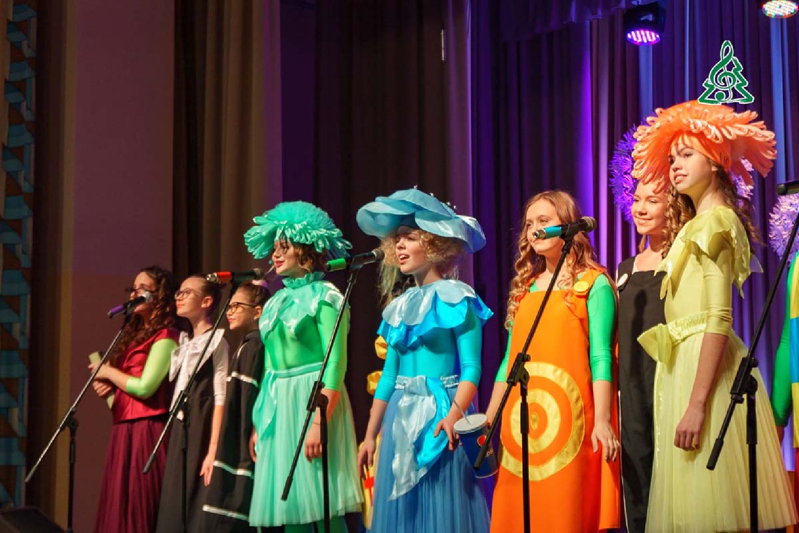 вертикалки, театр забияки, женщина, 8 марта,