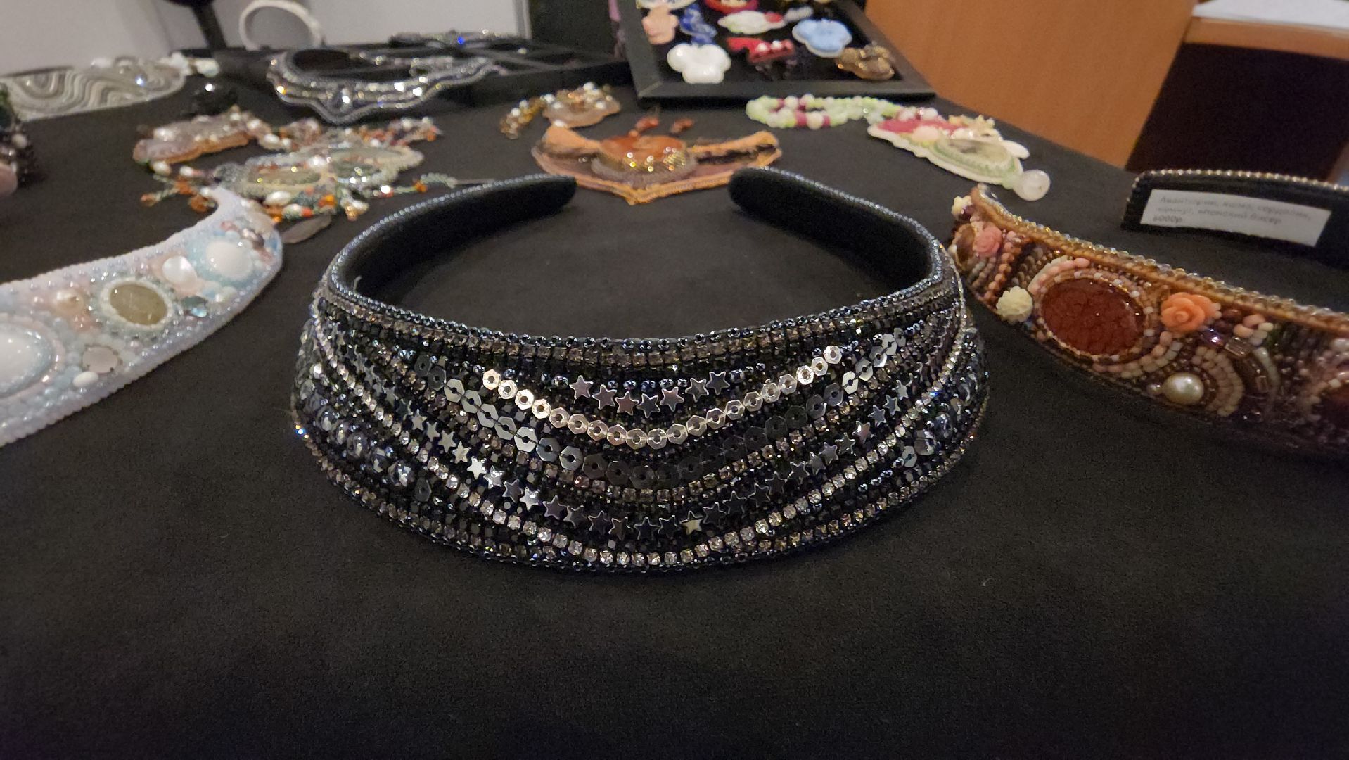 вертикалки, женщины, 8 марта, бисер,