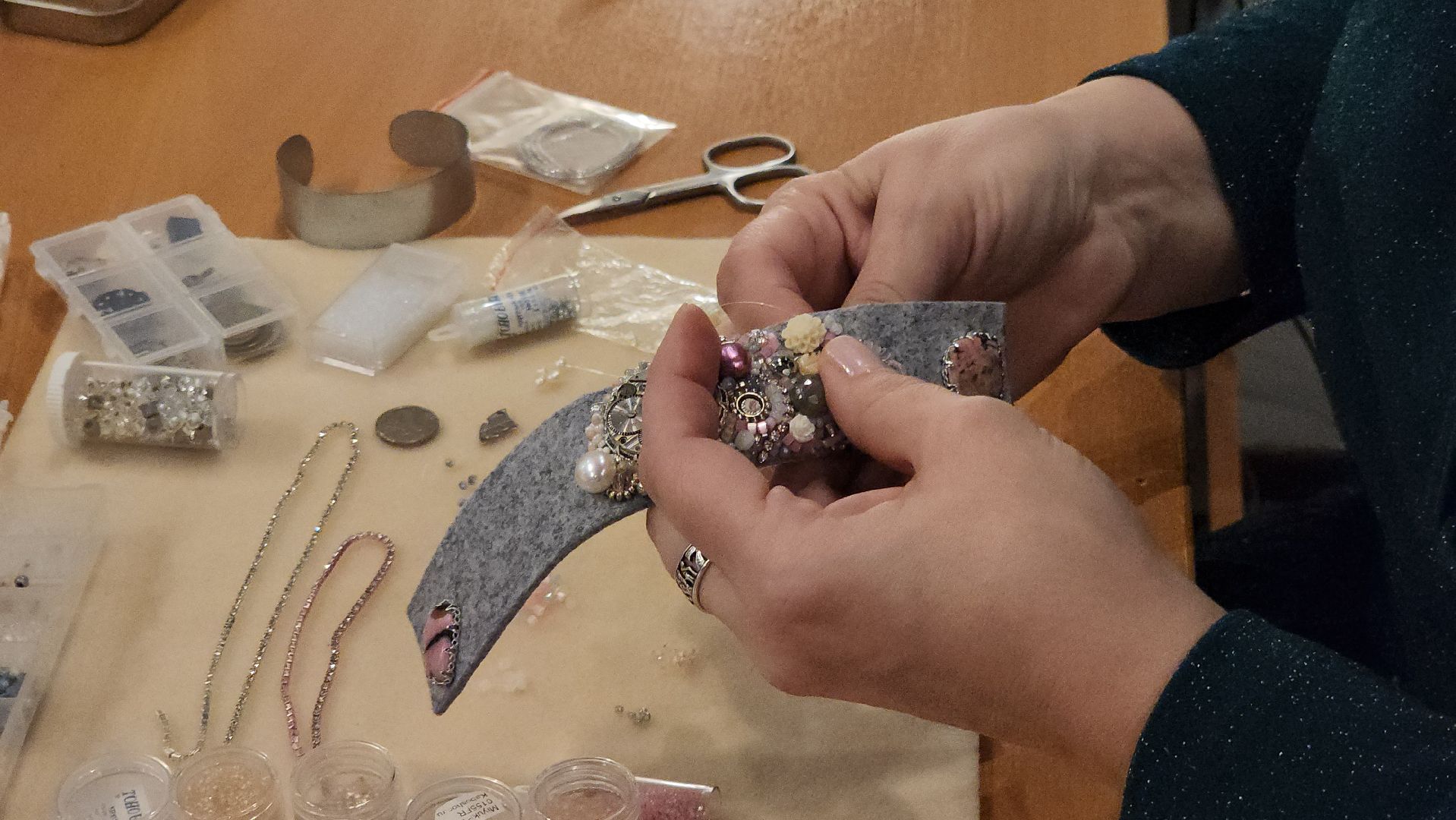 вертикалки, женщины, 8 марта, бисер,