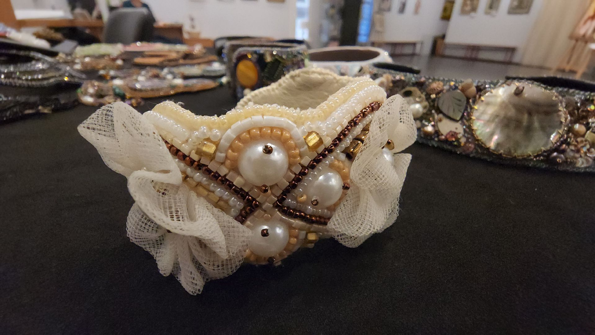 вертикалки, женщины, 8 марта, бисер,