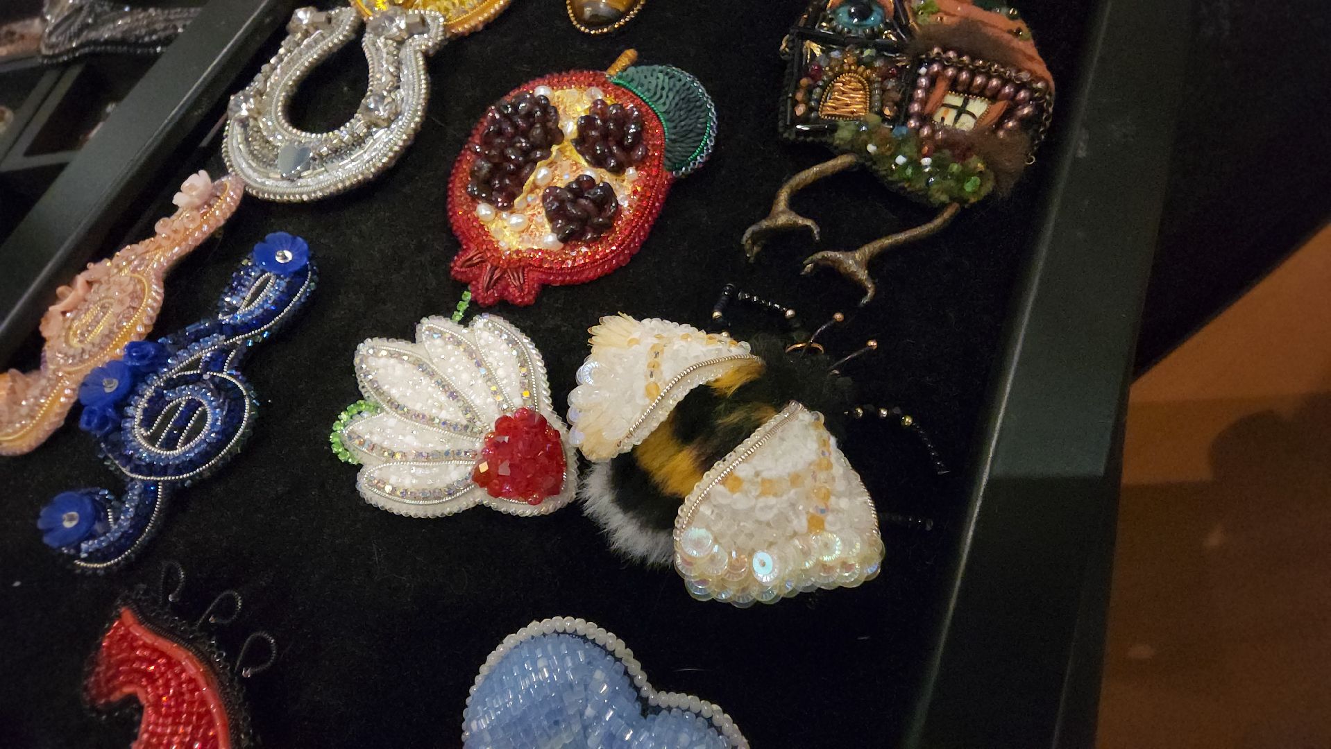 вертикалки, женщины, 8 марта, бисер,