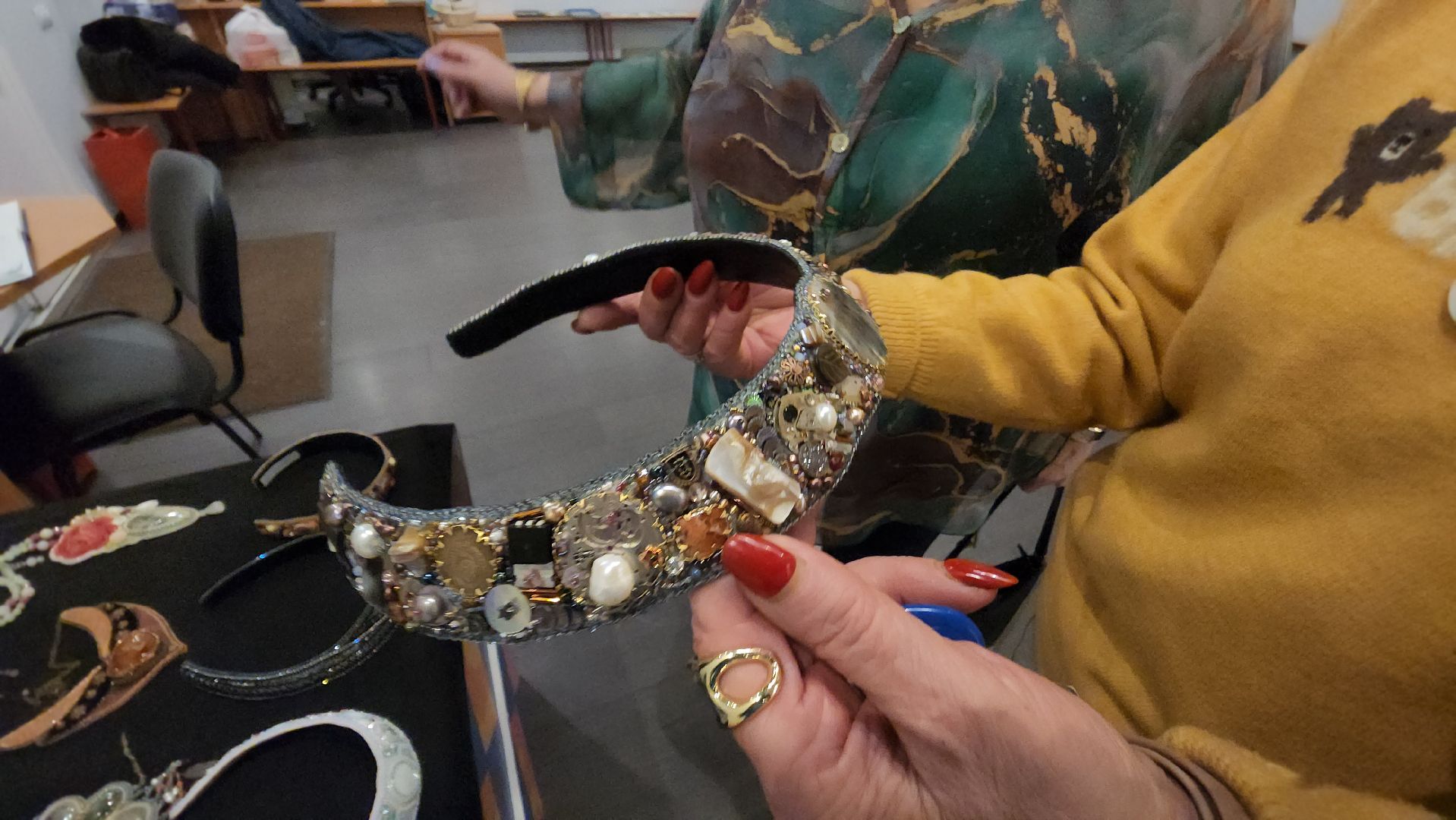 вертикалки, женщины, 8 марта, бисер,