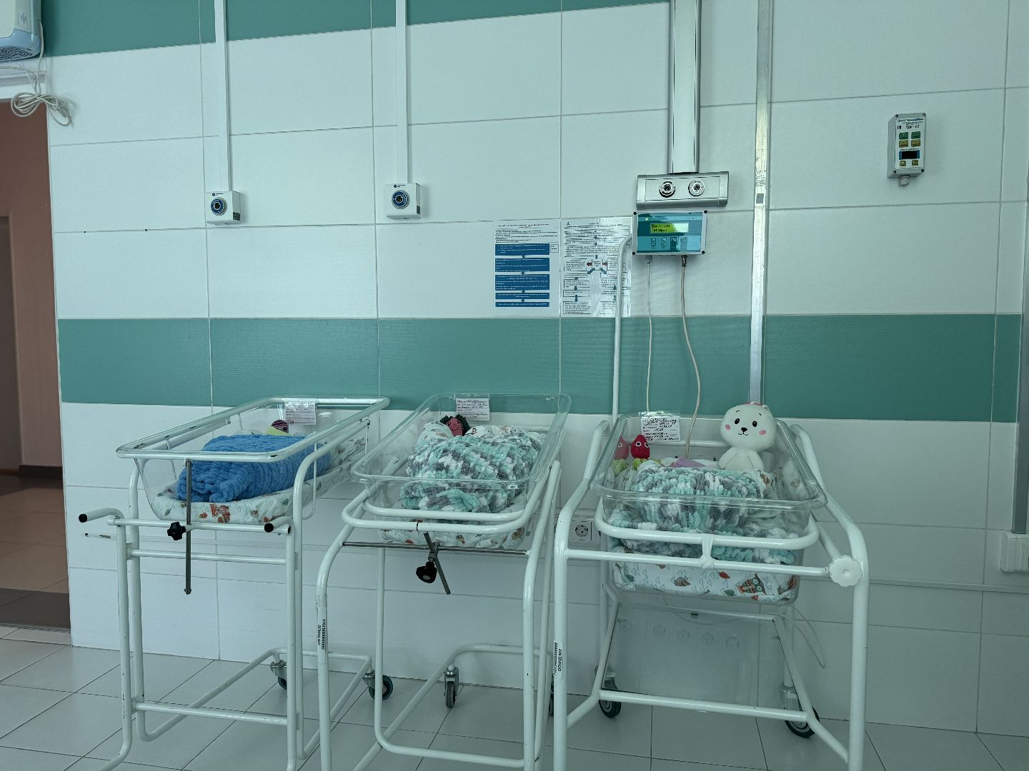 Музыкотерапия, видновский перинатальный центр, недоношенные дети, новорожденные, вертикалки,