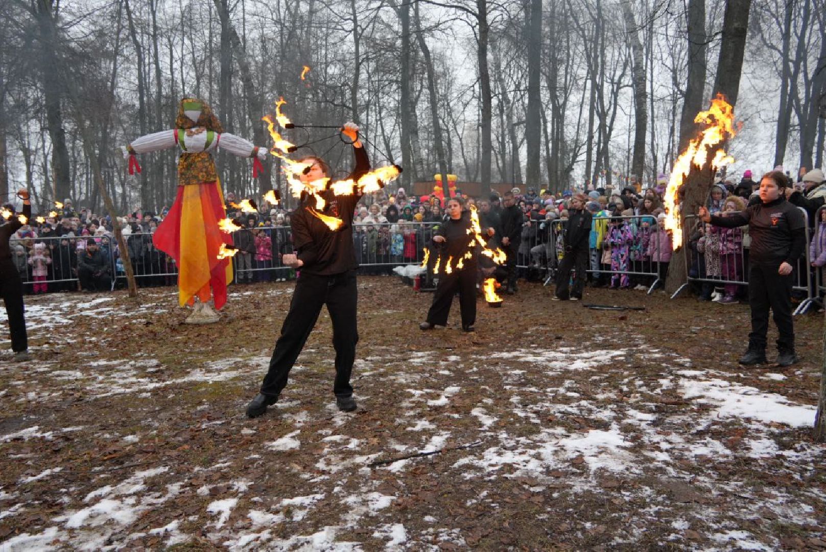 серпухов, парк имени олега степанова, проводы русской зимы, масленица, прощеное воскресенье, вертикалки