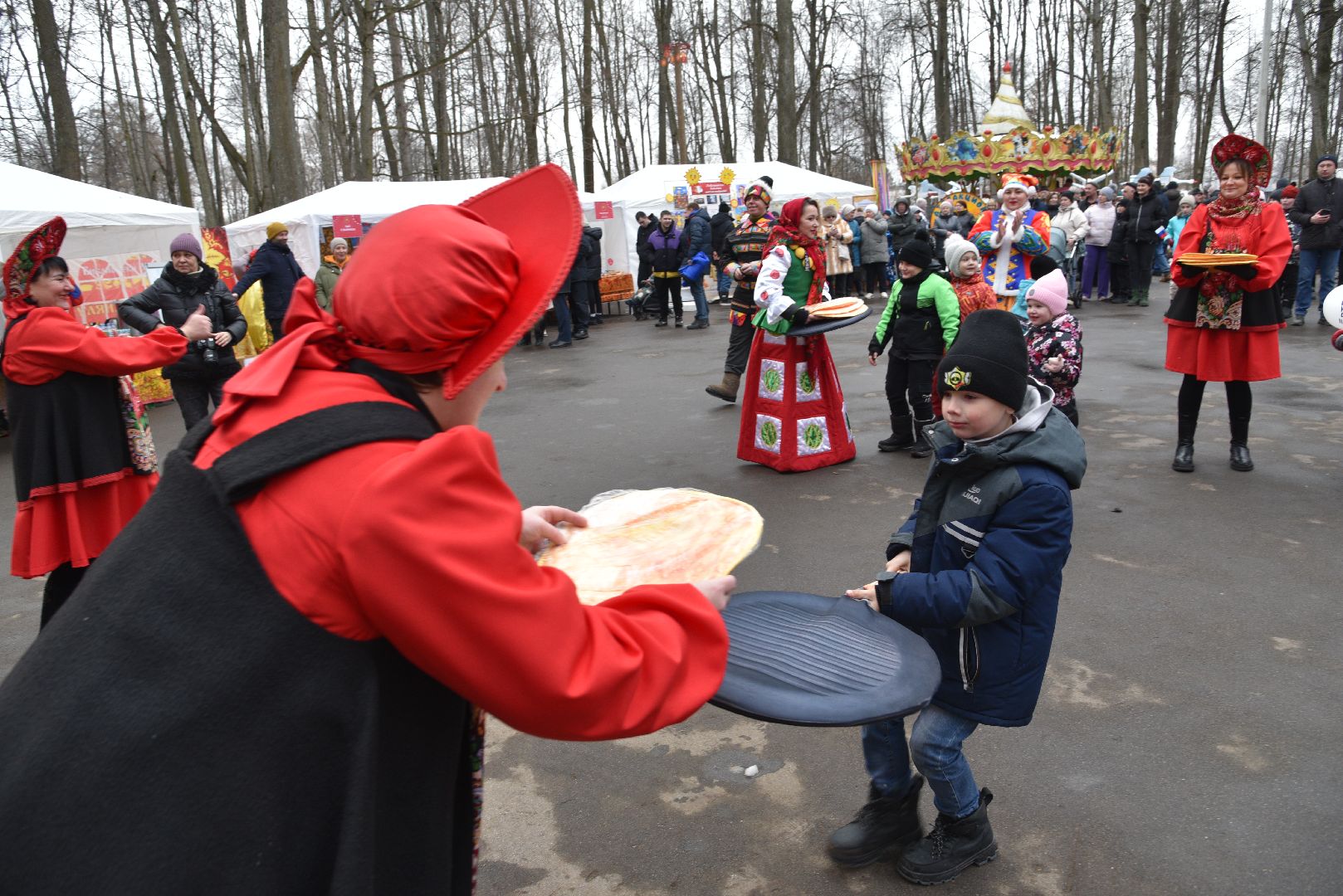 лотошино, лотошинский парк, масленица, праздник,