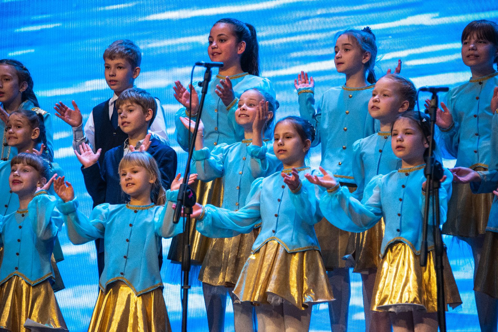 Балашиха, 50-летие Кантилены, музыкально-хоровая студия, юбилейный концерт, хор, музыка, первые гастроли, ДК Балашиха