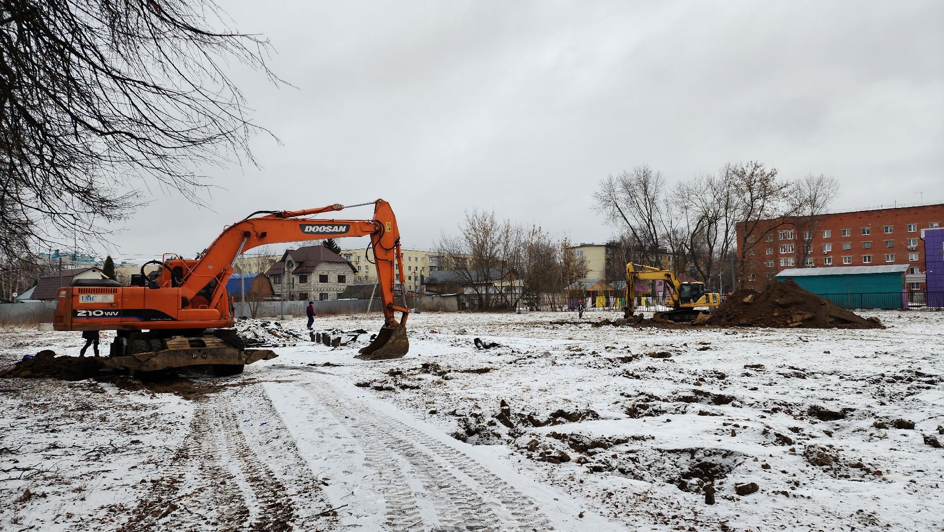вертикалки, Бронницы, Строительство пристройки к лицею,