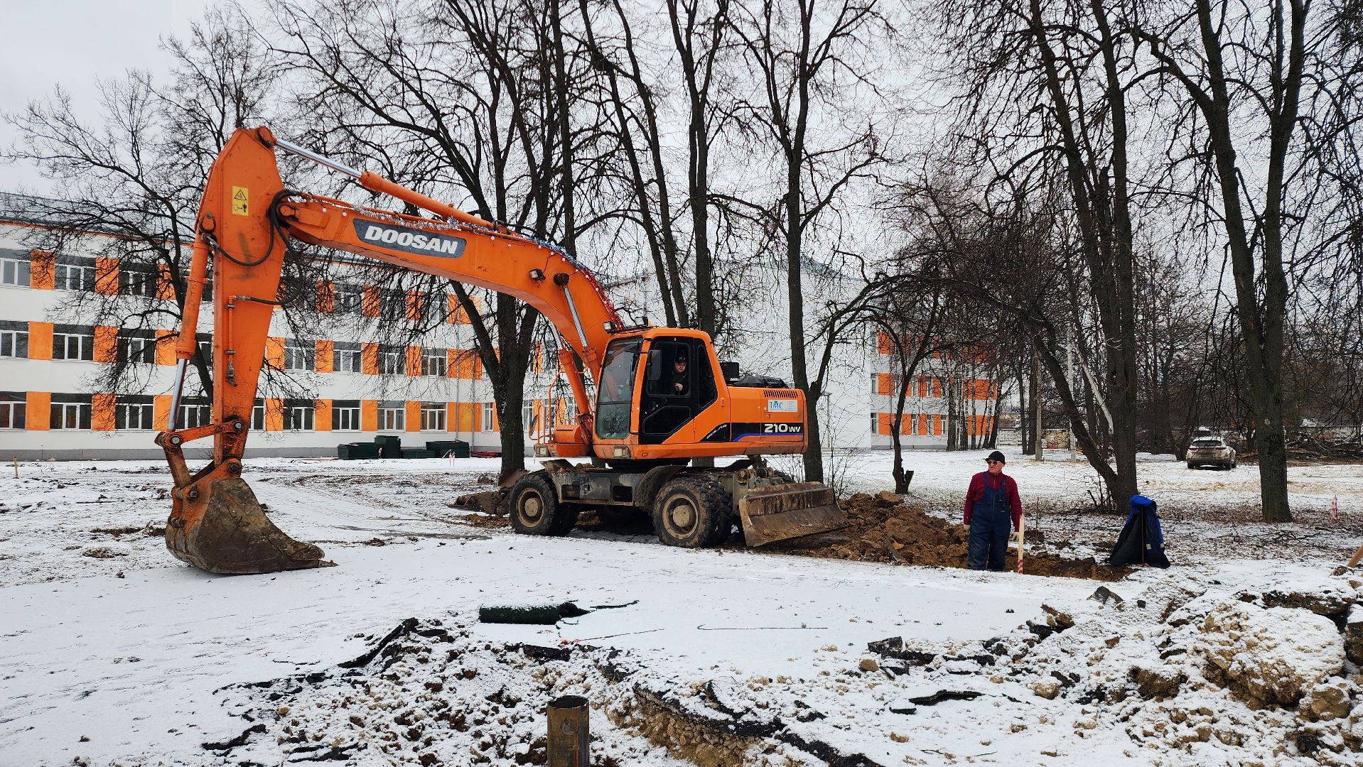 вертикалки, Бронницы, Строительство пристройки к лицею,