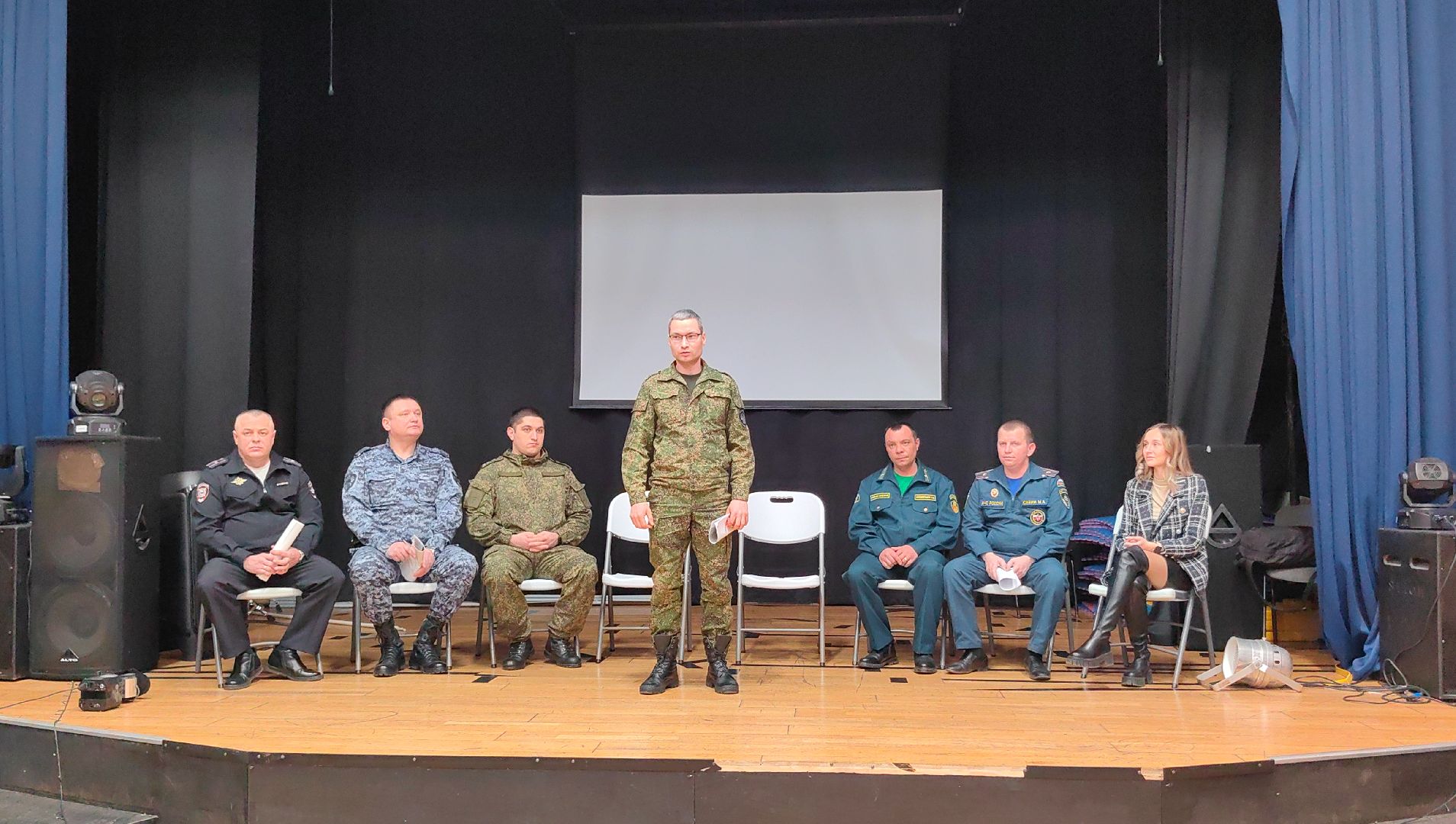 профессия, школьники, абитуриенты, кинолог, спасатель, вертикалки,