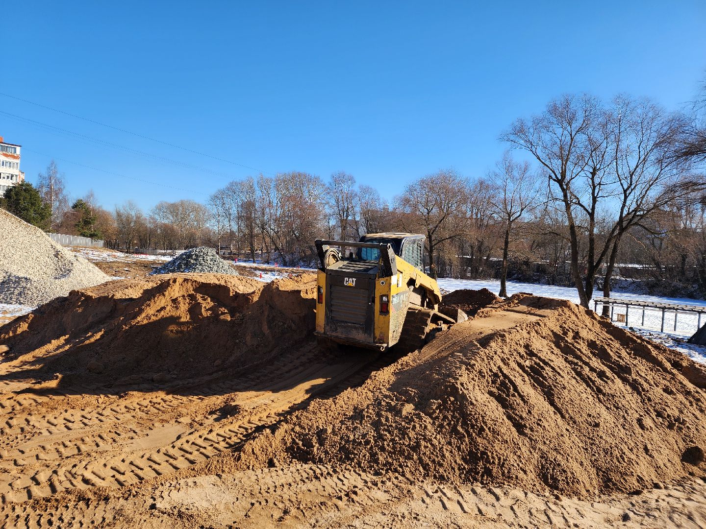 Чехов, улица Береговая, набережная реки Теребенка, благоустройство, обновление, подготовка оснований, детские площадки, спортивные площадки, зоны отдыха, настольный теннис, место для выгула собак, смотровые площадки, строительство, госпрограмма московской области, формирование комфортной городской среды, вертикалки,