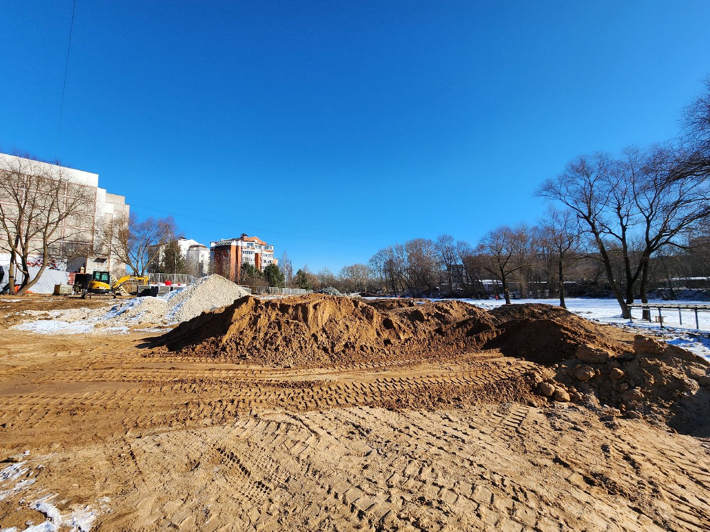 Чехов, улица Береговая, набережная реки Теребенка, благоустройство, обновление, подготовка оснований, детские площадки, спортивные площадки, зоны отдыха, настольный теннис, место для выгула собак, смотровые площадки, строительство, госпрограмма московской области, формирование комфортной городской среды, вертикалки,
