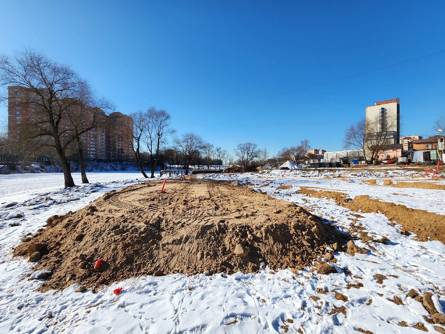 Чехов, улица Береговая, набережная реки Теребенка, благоустройство, обновление, подготовка оснований, детские площадки, спортивные площадки, зоны отдыха, настольный теннис, место для выгула собак, смотровые площадки, строительство, госпрограмма московской области, формирование комфортной городской среды, вертикалки,