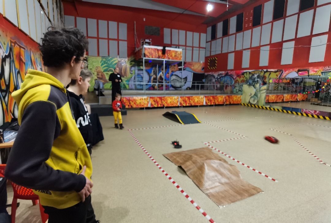 Коломна, общество