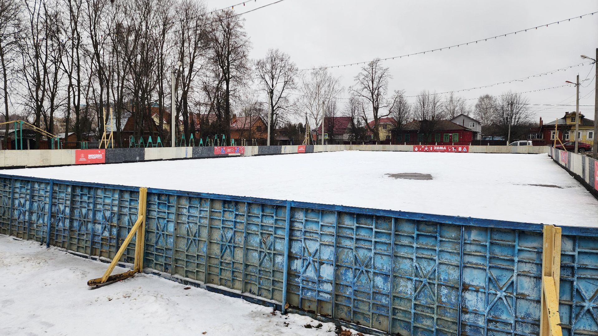 вертикалки, Бронницы, Каток на стадионе, Каток закрыт,