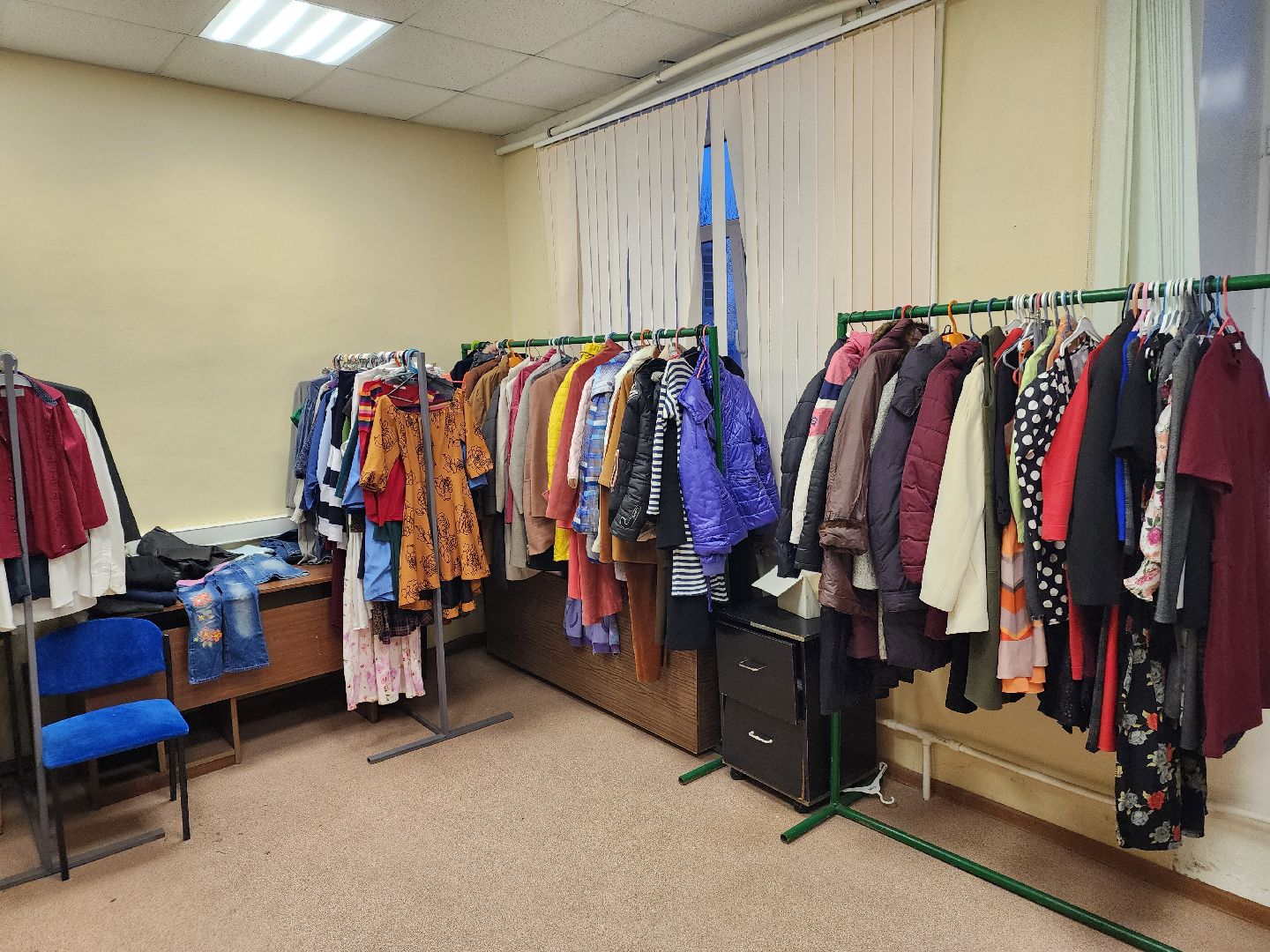 волонтеры, благотворительность, вертикалки,