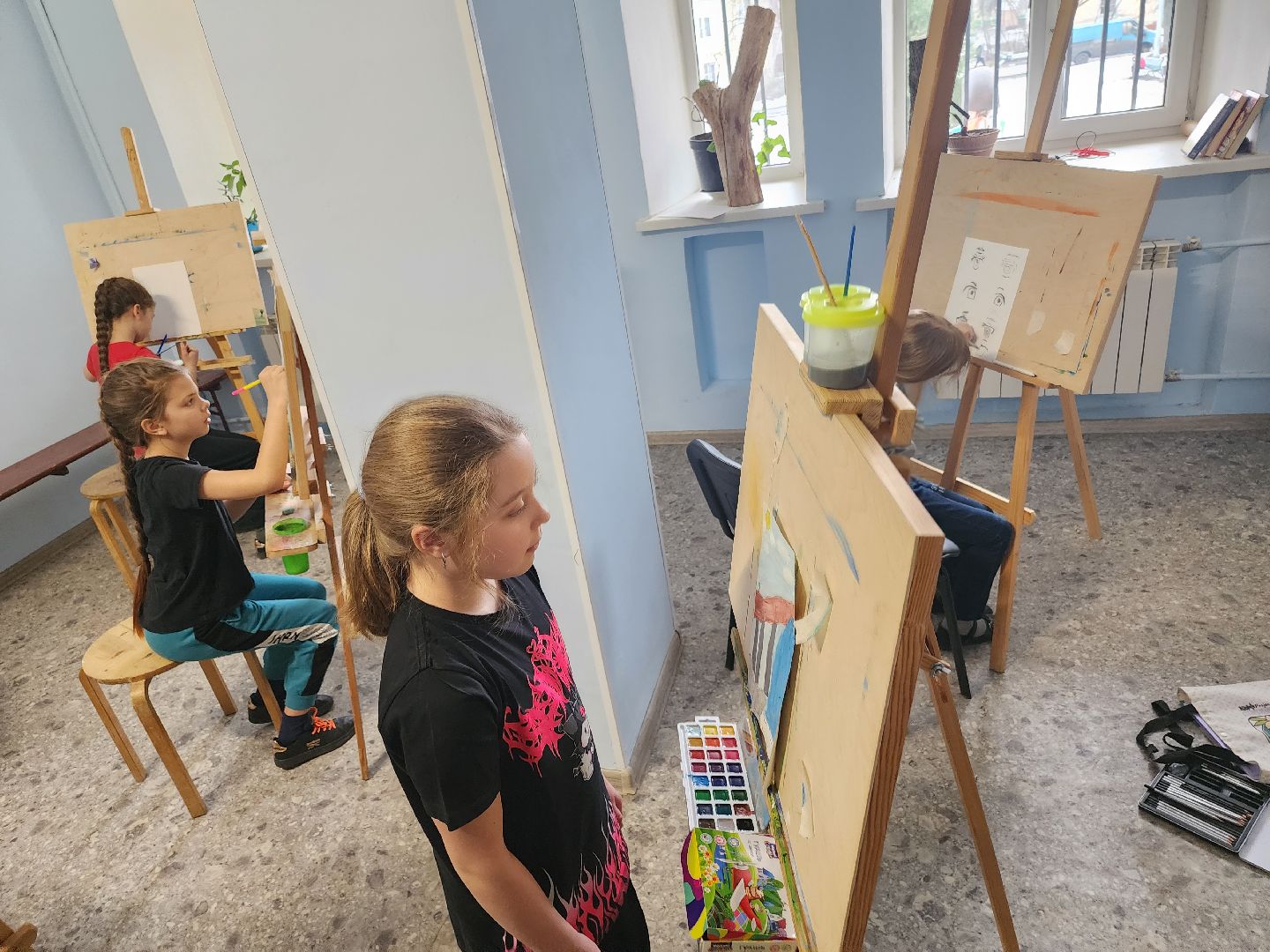 долгопрудный, микрорайон шереметьевский, дк нефтяник, изостудия, рисование, дети, вертикалки,