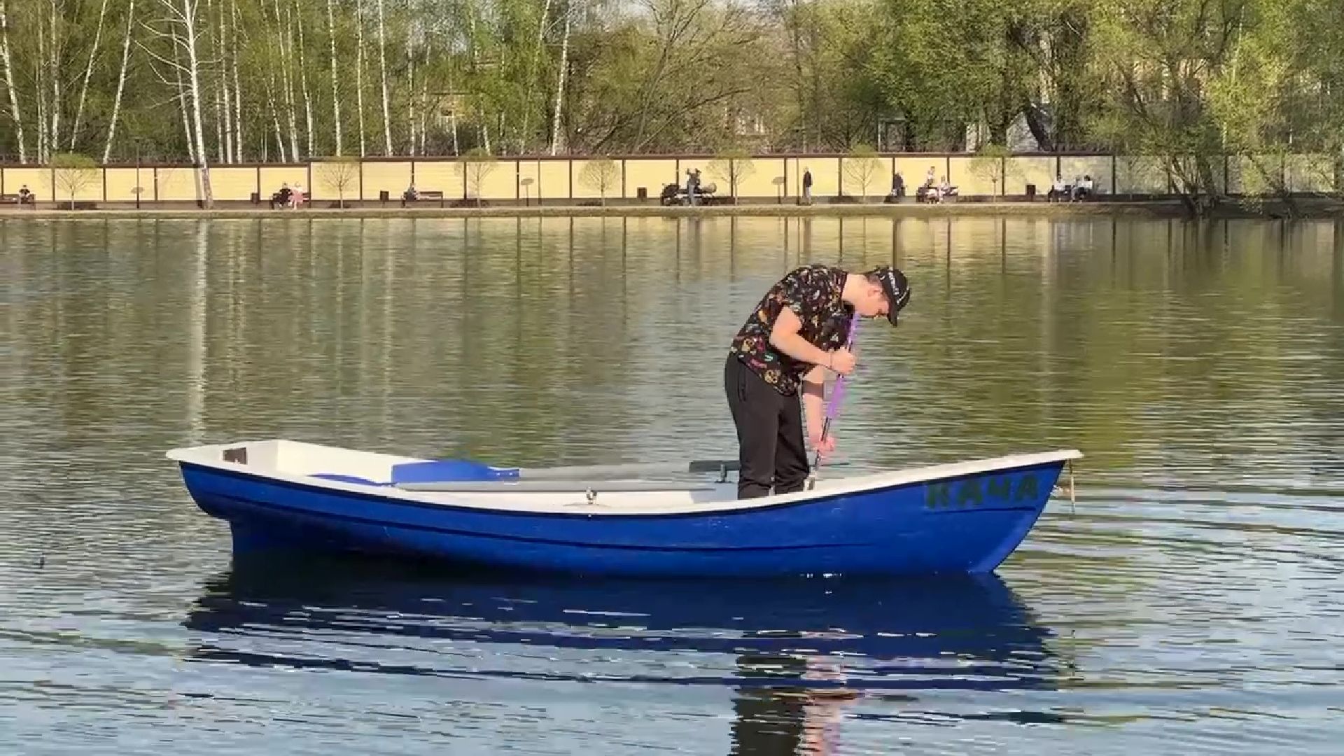 Реутов, Фабричный пруд, катер, катамаран, лодка, вода