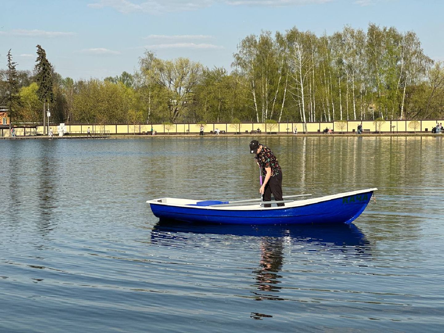 Реутов, Фабричный пруд, катер, катамаран, лодка, вода