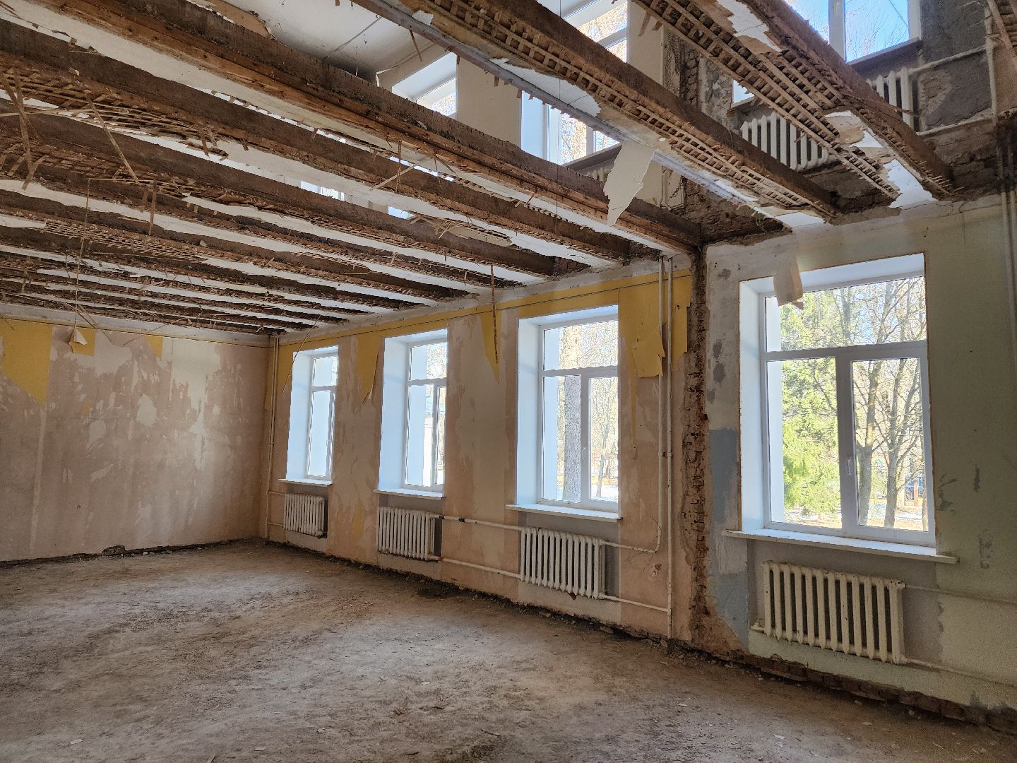 Чехов, улица Чехова 27, центр развития творчества детей и юношества, капитальный ремонт, реконструкция, обновление, демонтажные работы, удаление старых покрытий и конструкций, полы стены потолки, госпрограмма московской области,строительство и капремонт социальных объектов,