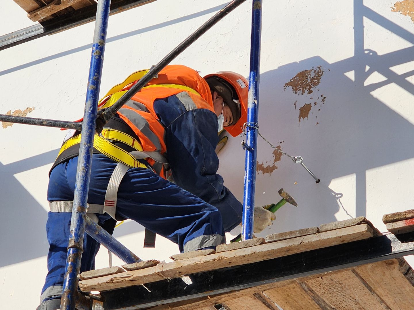 Чехов, улица Чехова 27, центр развития творчества детей и юношества, капитальный ремонт, реконструкция, обновление, демонтажные работы, удаление старых покрытий и конструкций, полы стены потолки, госпрограмма московской области,строительство и капремонт социальных объектов,