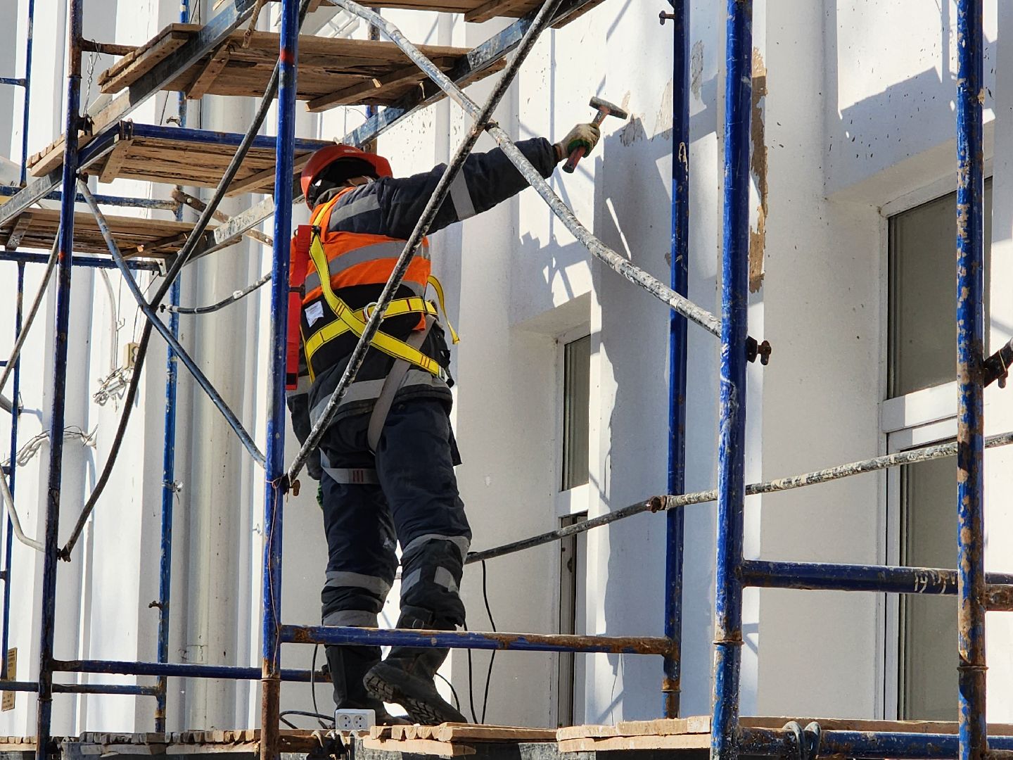 Чехов, улица Чехова 27, центр развития творчества детей и юношества, капитальный ремонт, реконструкция, обновление, демонтажные работы, удаление старых покрытий и конструкций, полы стены потолки, госпрограмма московской области,строительство и капремонт социальных объектов,