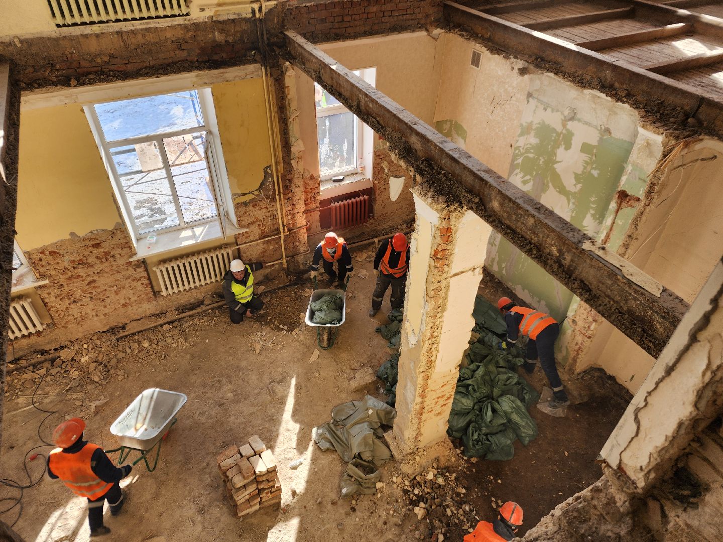 Чехов, улица Чехова 27, центр развития творчества детей и юношества, капремонт, реконструкция, обновление, комиссия, проверка, инспекция, виды и сроки работ, объем и качество работ, глава округа михаил собакин,