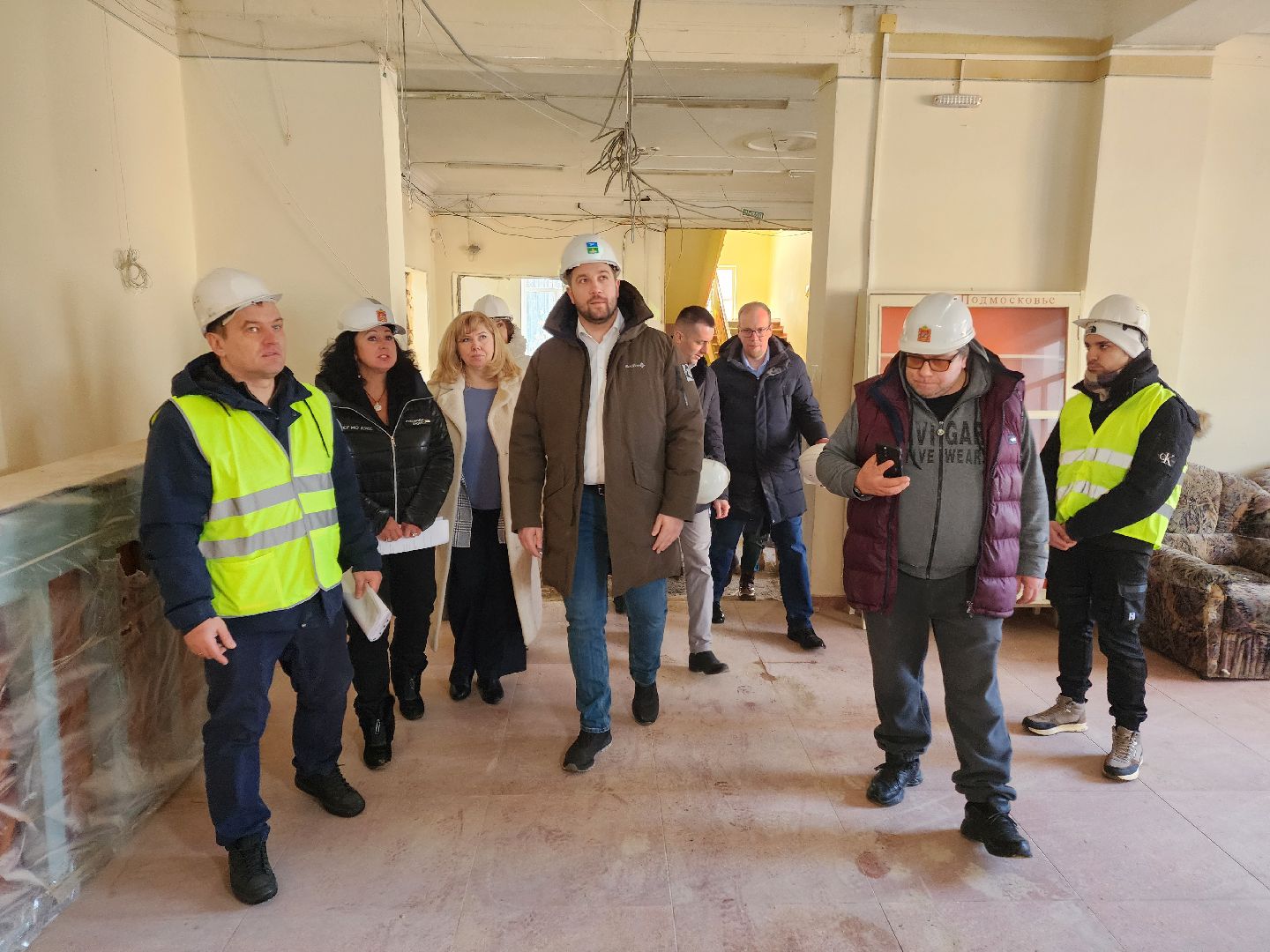 Чехов, улица Чехова 27, центр развития творчества детей и юношества, капремонт, реконструкция, обновление, комиссия, проверка, инспекция, виды и сроки работ, объем и качество работ, глава округа михаил собакин,