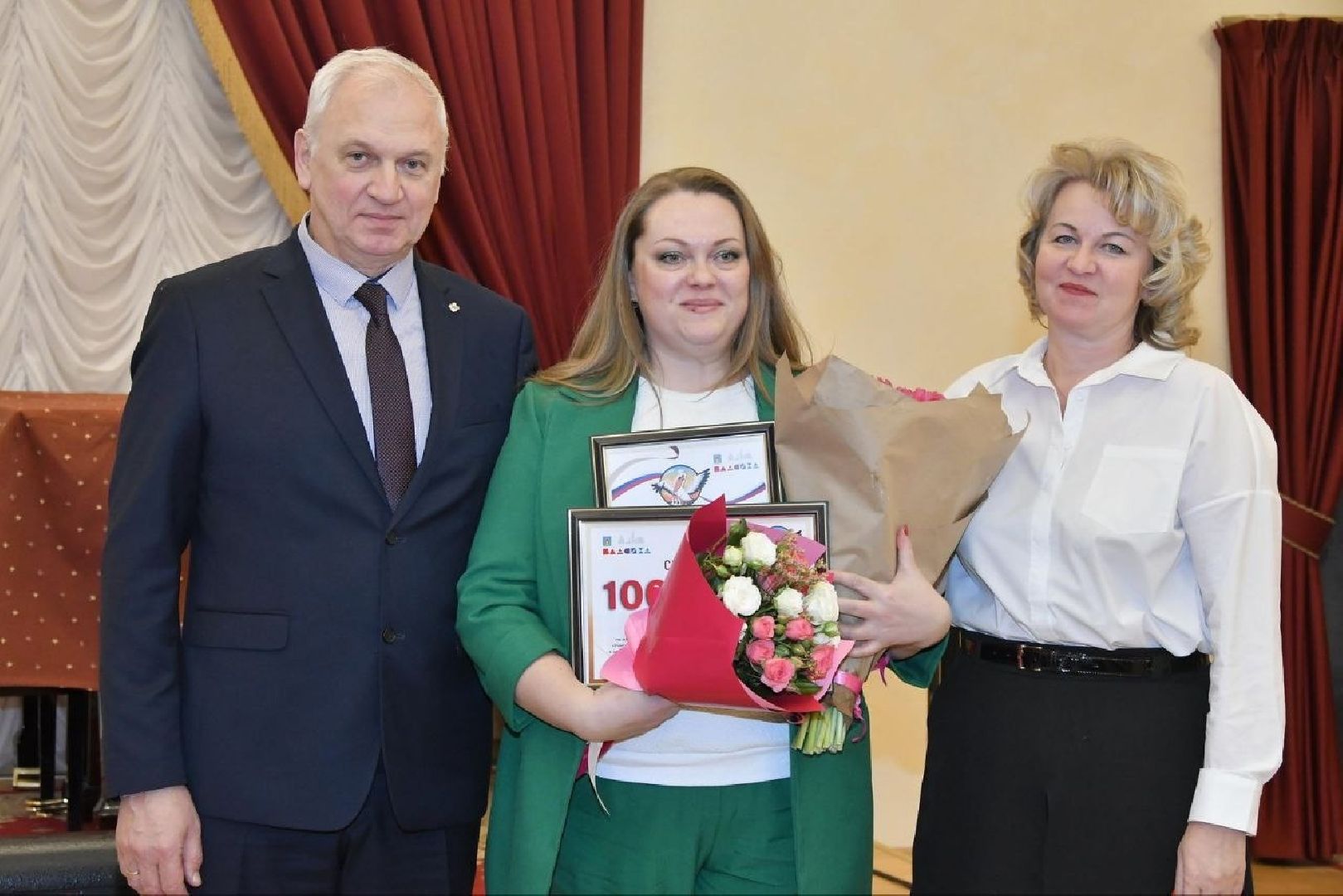 Педагог года - 2024, Власиха педагог года, педагогический дебют, Власиха школа Перспектива, Власиха школа Попова,