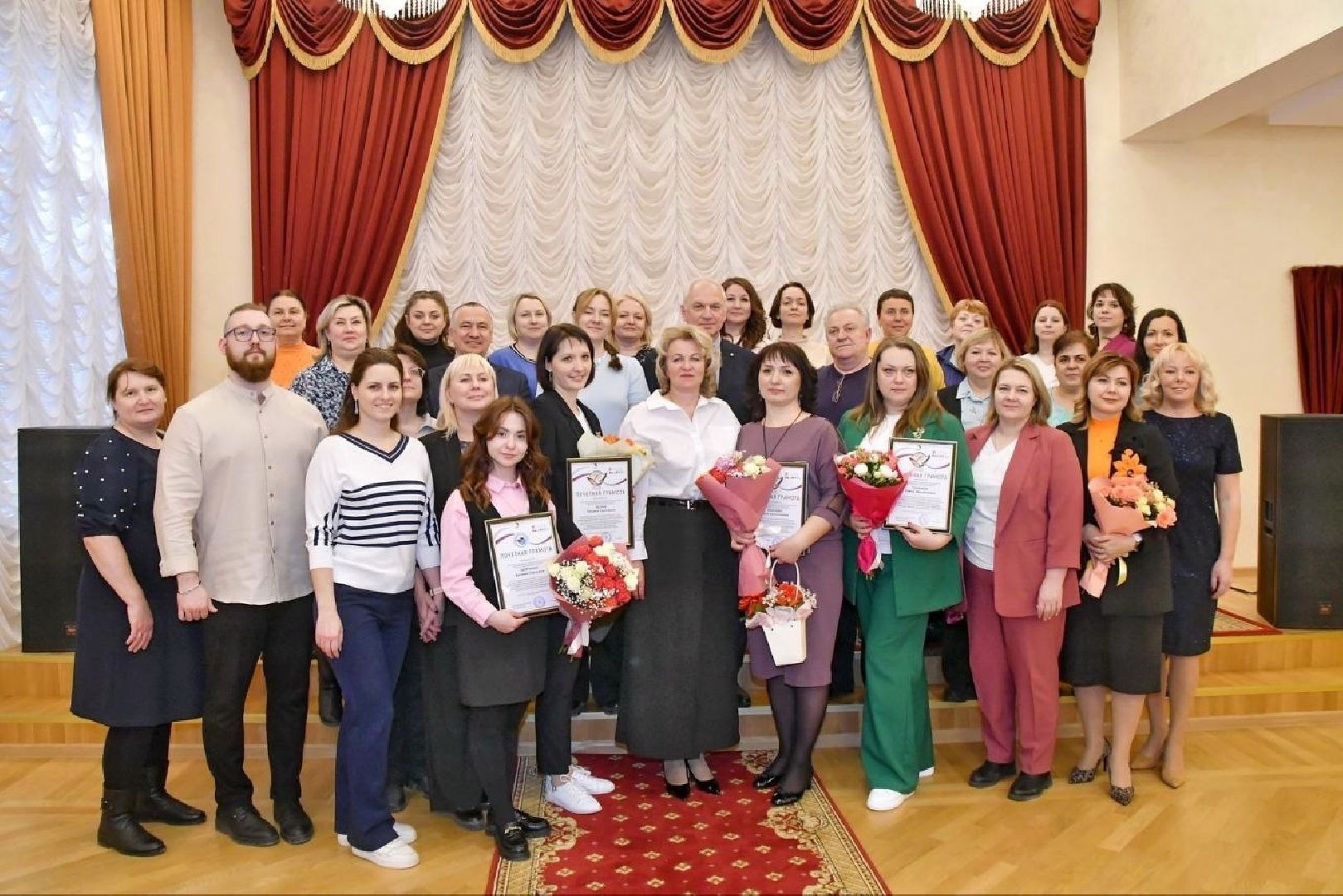 Педагог года - 2024, Власиха педагог года, педагогический дебют, Власиха школа Перспектива, Власиха школа Попова,