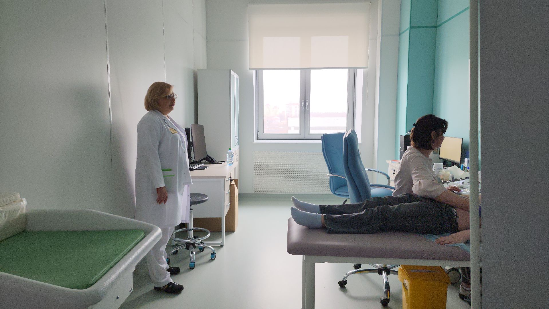 красногорск, дкц имени рошаля, женщина-врач, 8 марта,