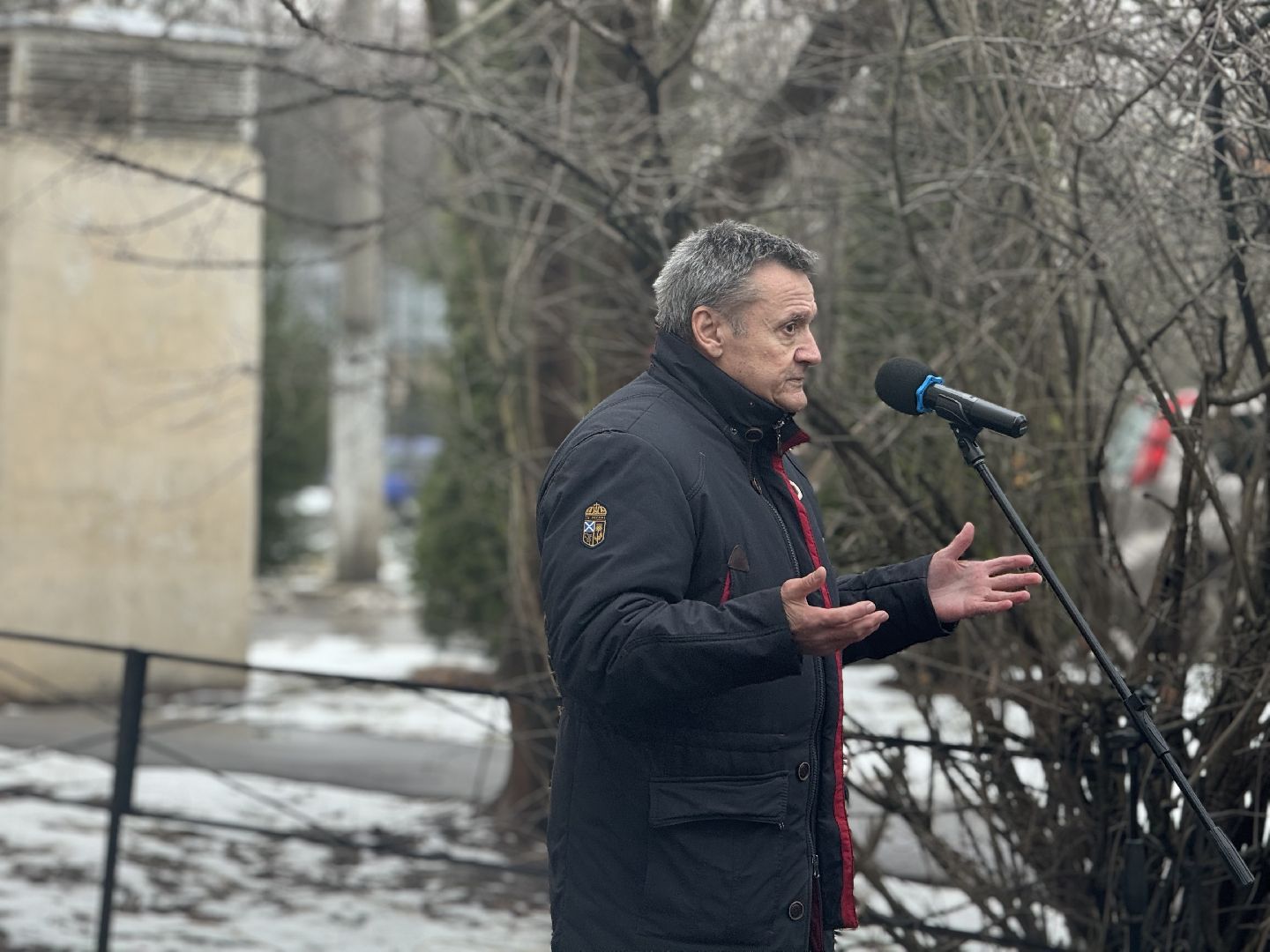 Мемориальная доска, Врач - нейрохирург, видновская клиническая больница, ленинский городской округ,