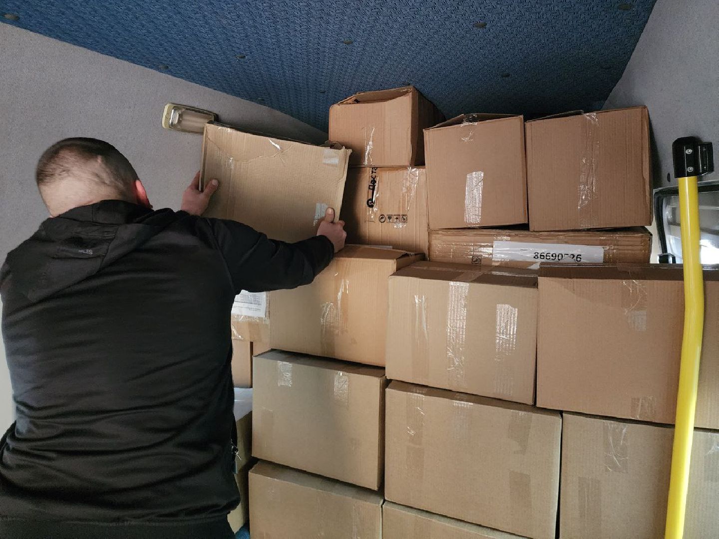 солнечногорск, гуманитарная помощь, помощь детям, жители, груз,