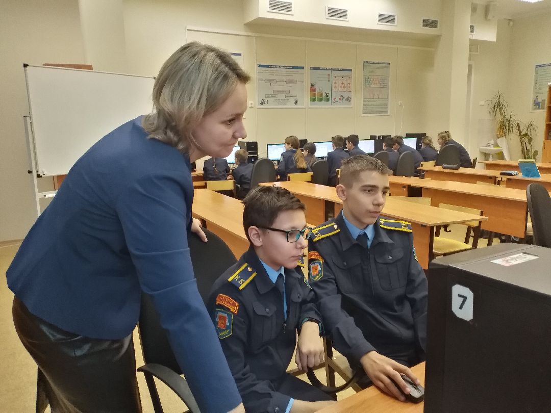 Лосино-Петровский, общество