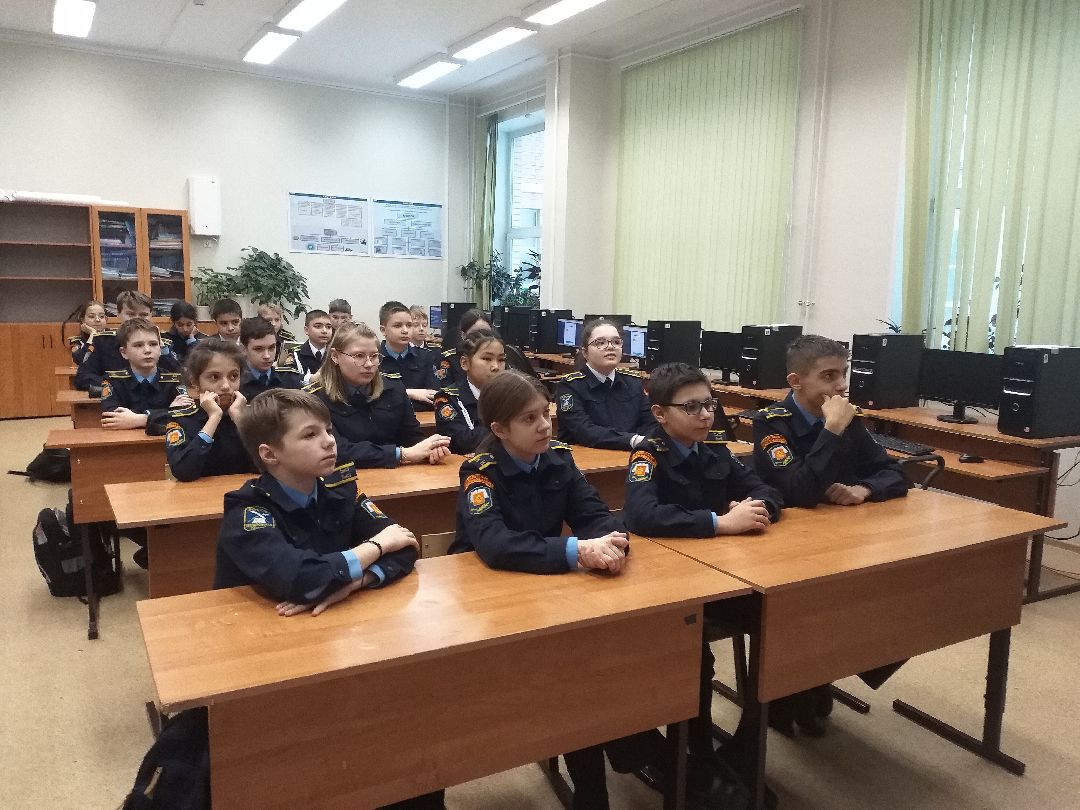 Лосино-Петровский, общество